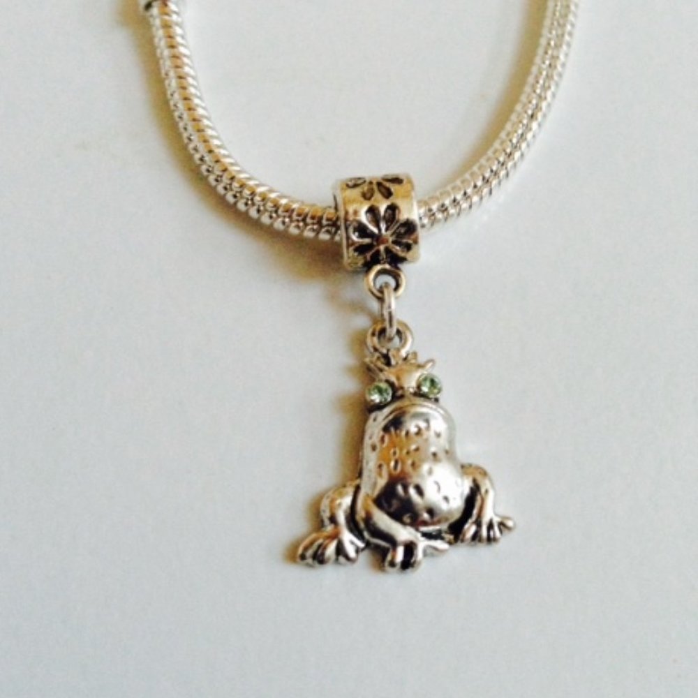 “FROG” Silver Plated Dangling Charm Bead For European Style Charm Bracelets
